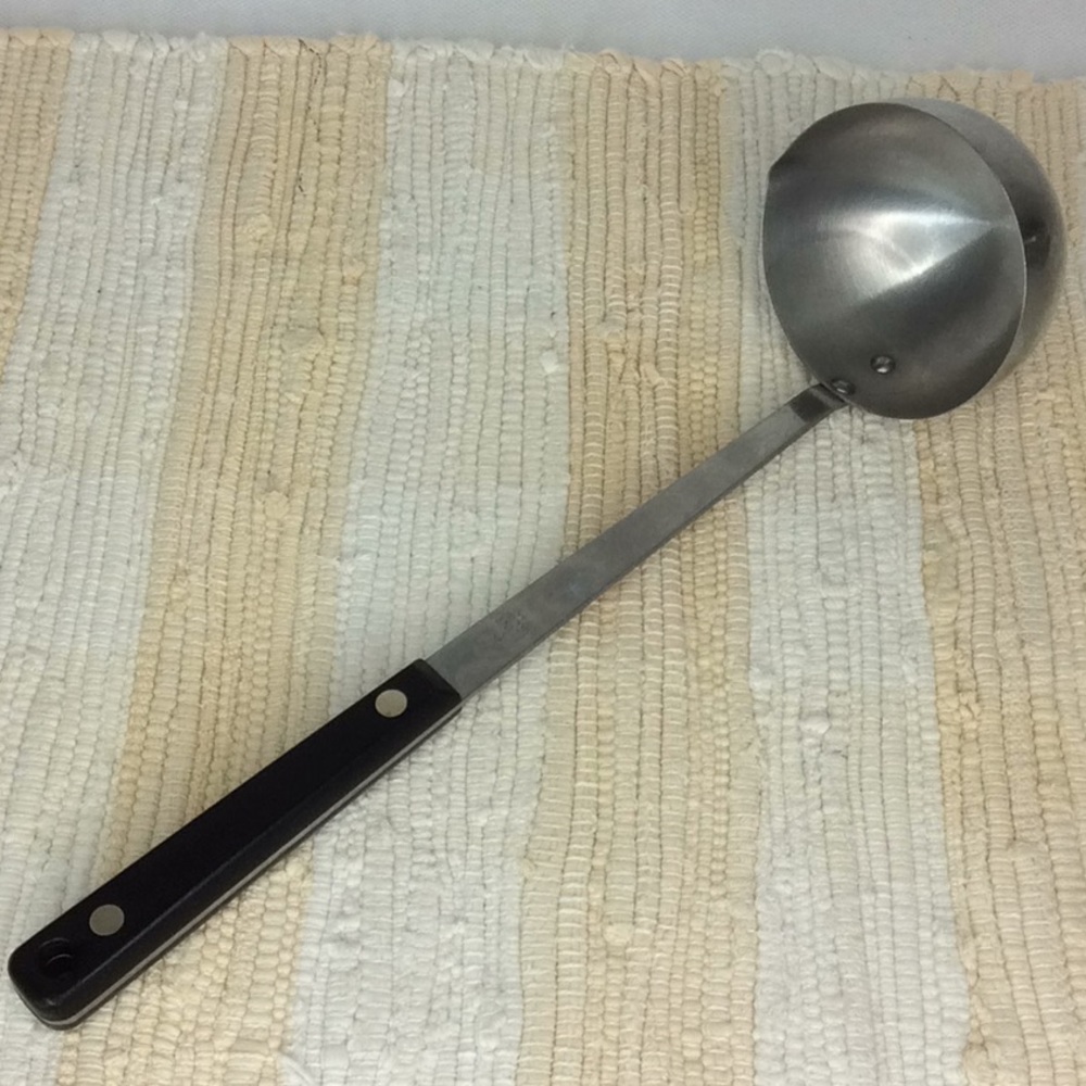 VTG FLINT ARROWHEAD STAINLESS LADLE BLACK HANDLE USA 11.5"